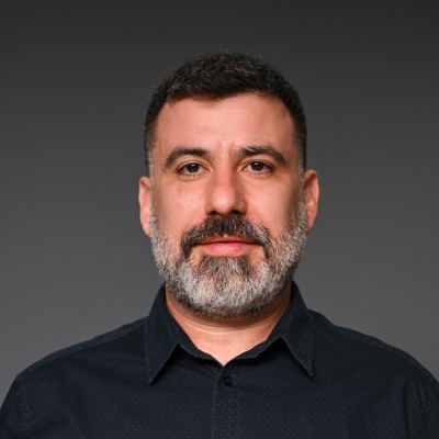 Σταύρος Κακάμπουρας